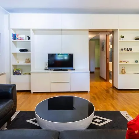 아파트 Casa Da Praca In The Center Of - Guestspa *