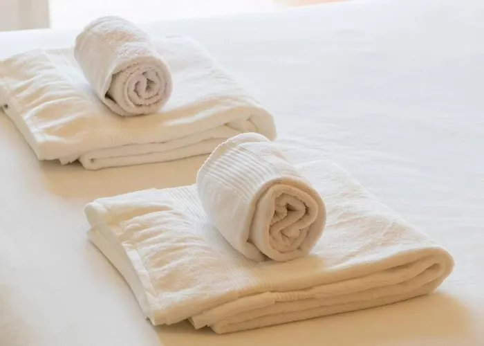 Apartment Casa Da Praca In The Center Of - Guestspa